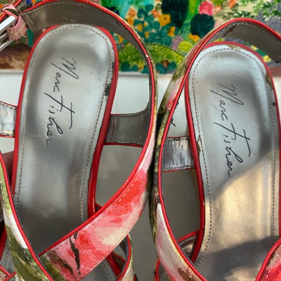 Marc Fisher Gleena Floral Wedge Sandals - Red and Green, Size 10M - Picture 10 of 13